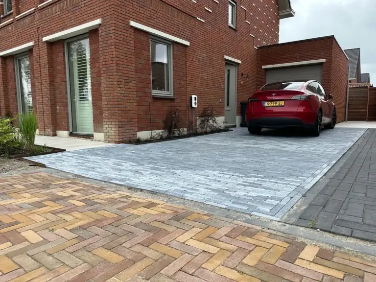 1D7C9762-AAE8-4582-9AAD-5973BADC2324