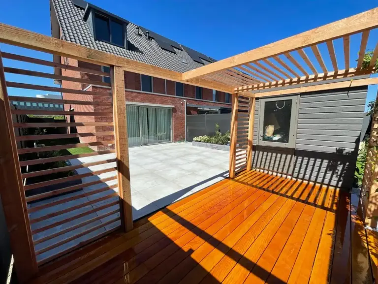 4835F74A-FC32-4A33-8F3E-DF66DA5E237E