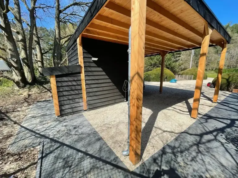 6487DB35-A724-4C5A-B843-F14F2D399862